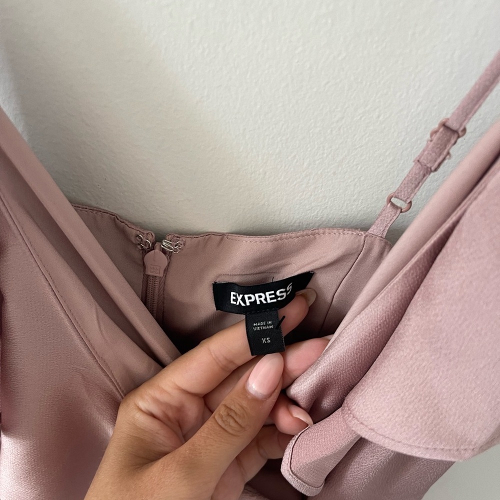 Express Pink Ruffle Dress - Picture 4 of 6